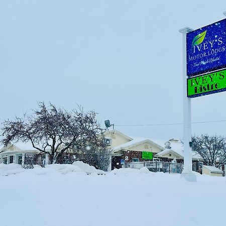 Houlton Ivey'S Motor Lodge מראה חיצוני תמונה