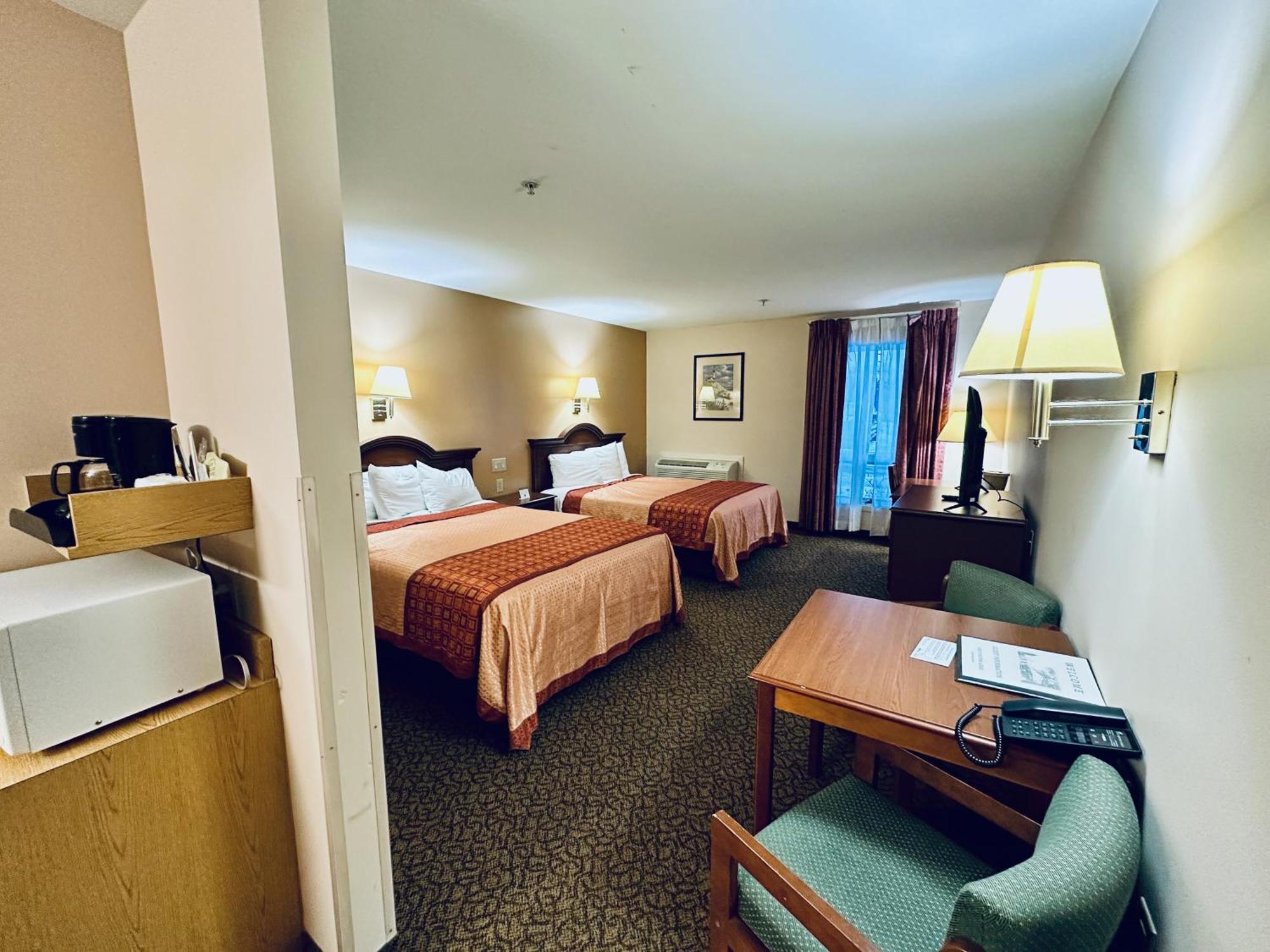 Houlton Ivey'S Motor Lodge מראה חיצוני תמונה