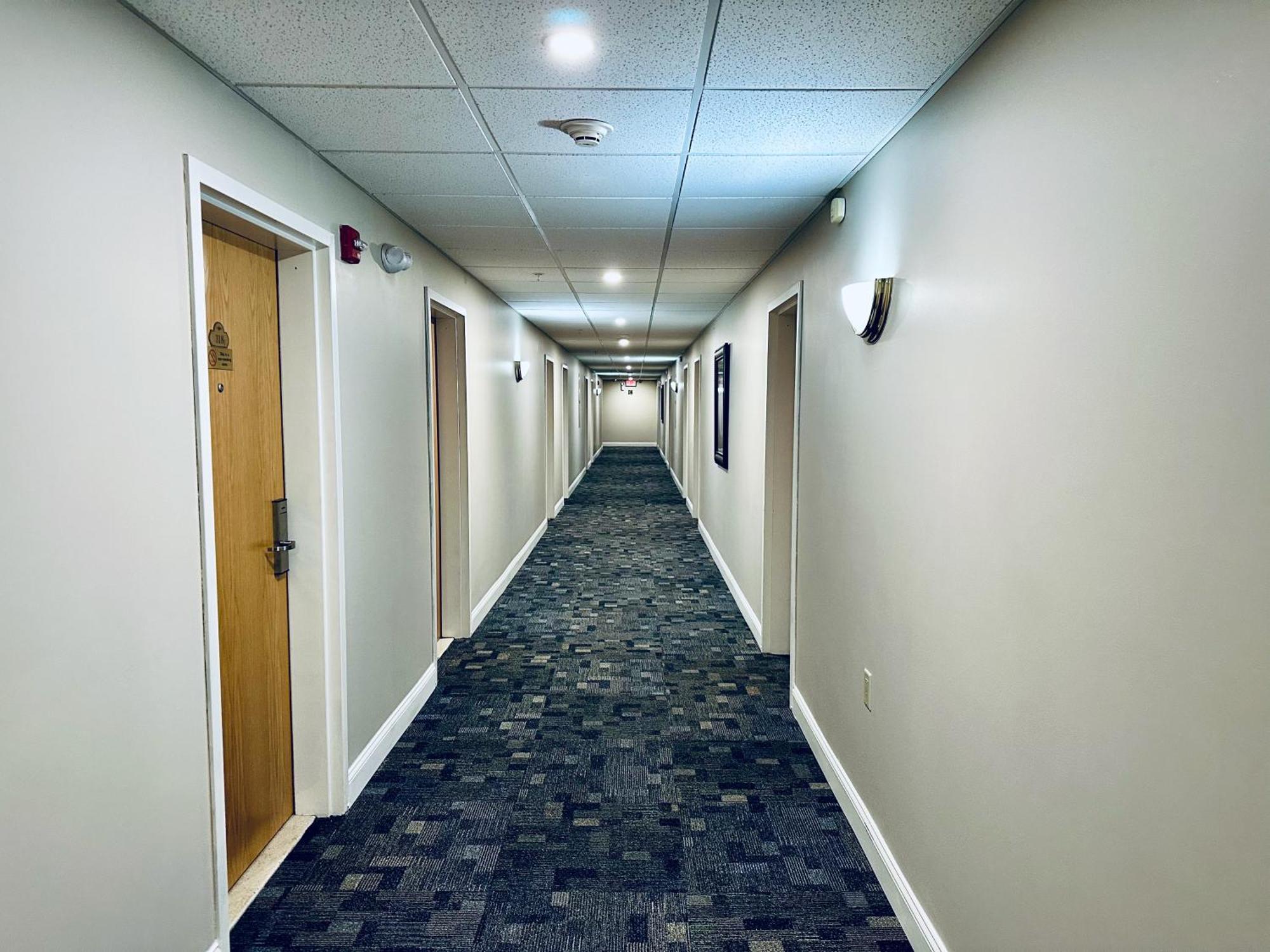 Houlton Ivey'S Motor Lodge מראה חיצוני תמונה
