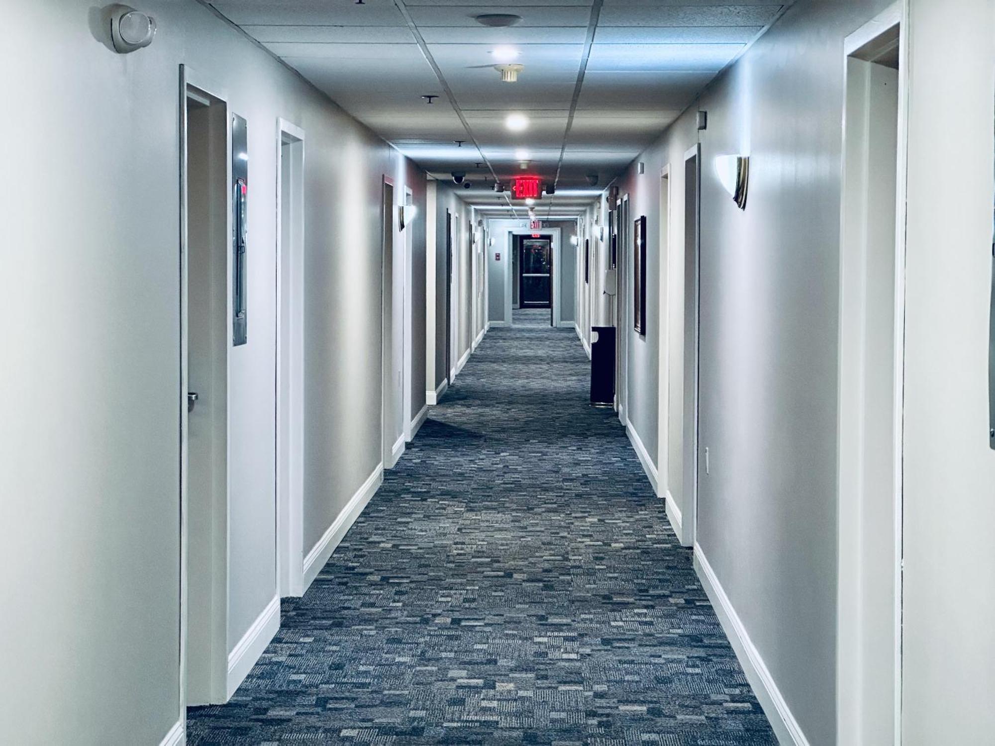Houlton Ivey'S Motor Lodge מראה חיצוני תמונה