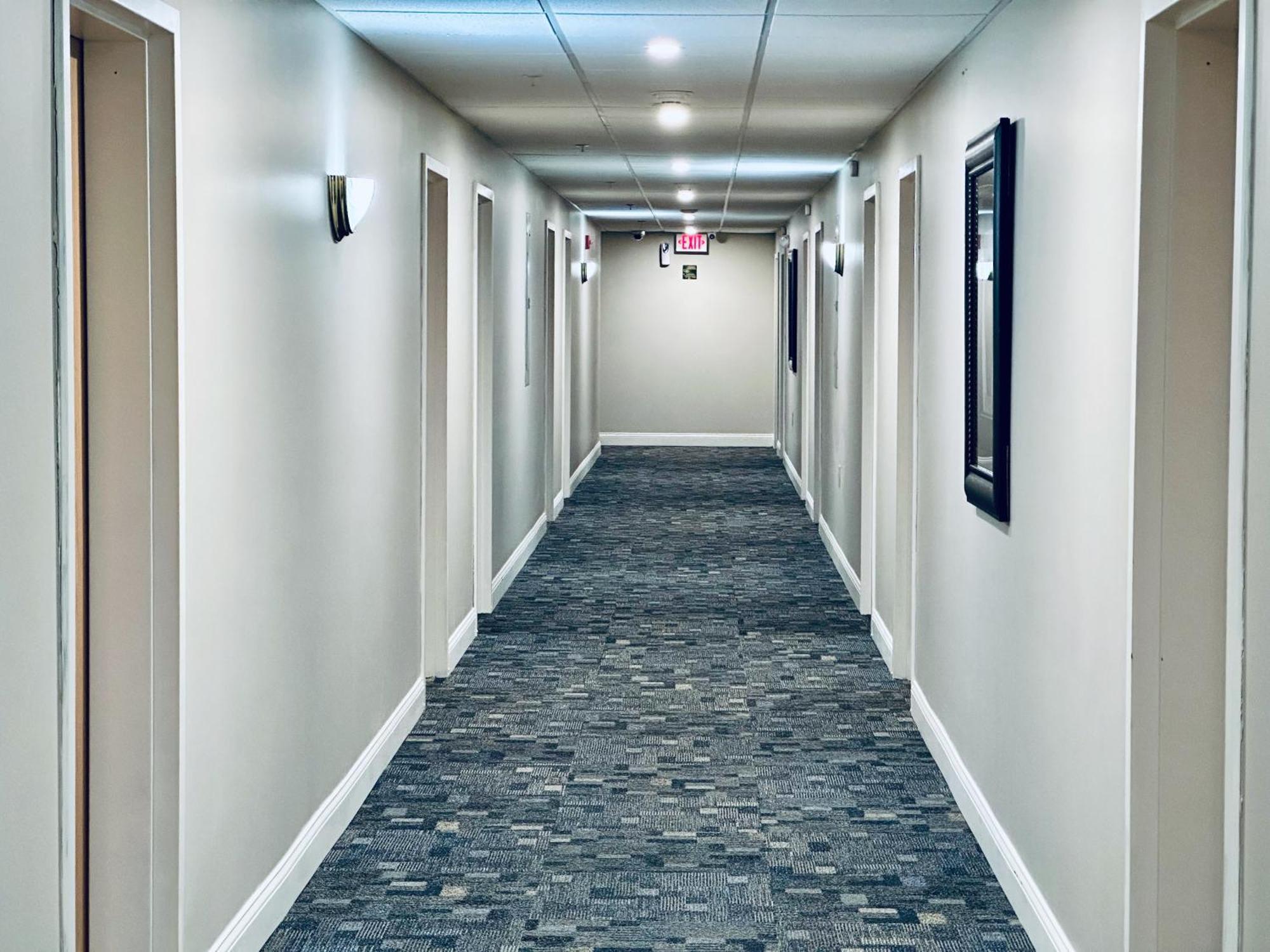 Houlton Ivey'S Motor Lodge מראה חיצוני תמונה
